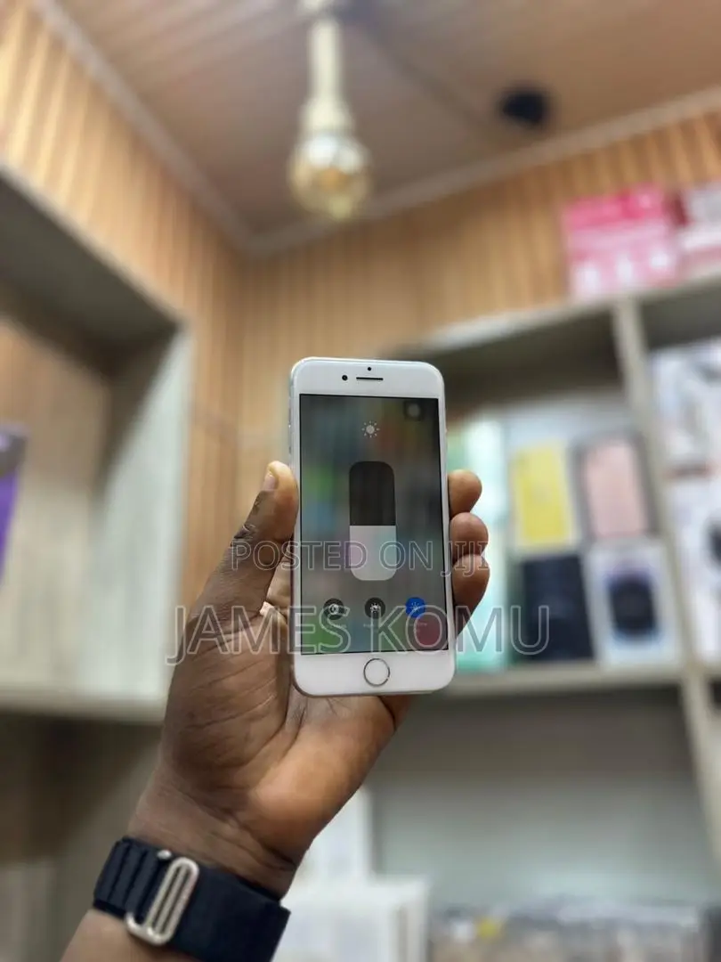 Apple iPhone 8 64 GB White
