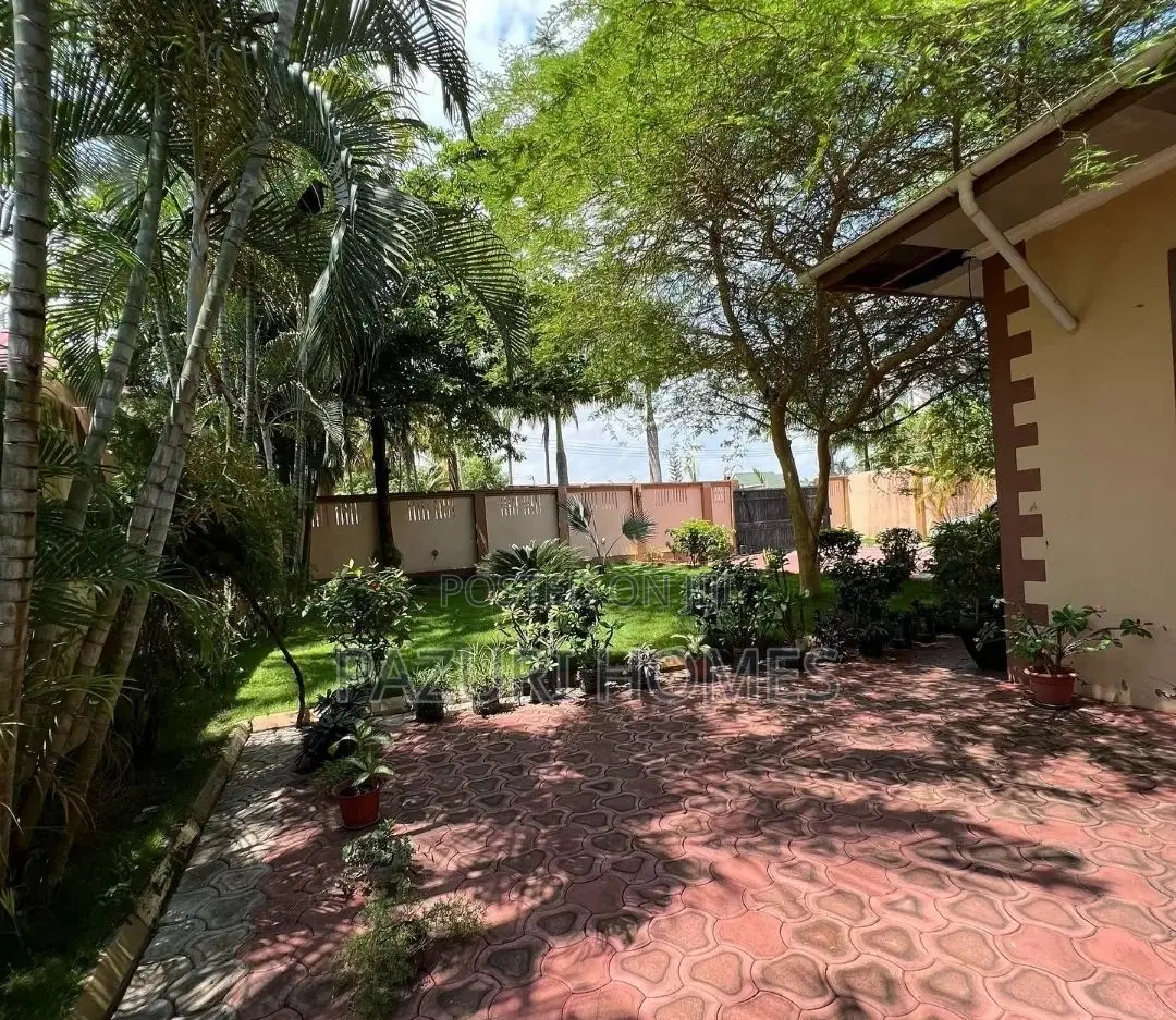 4bdrm Bungalow in Salasala, Kunduchi for sale