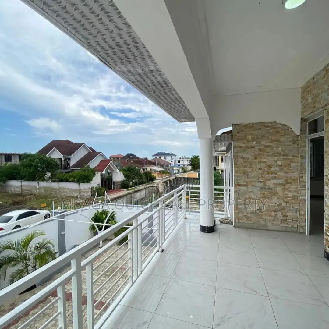 4bdrm House in Mbweni Jkt for rent