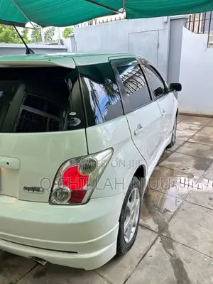 Toyota IST 2005 White