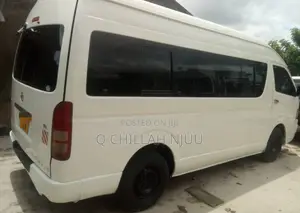 Toyota HiAce 2006 White