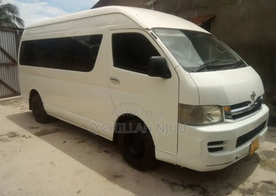 Toyota HiAce 2006 White