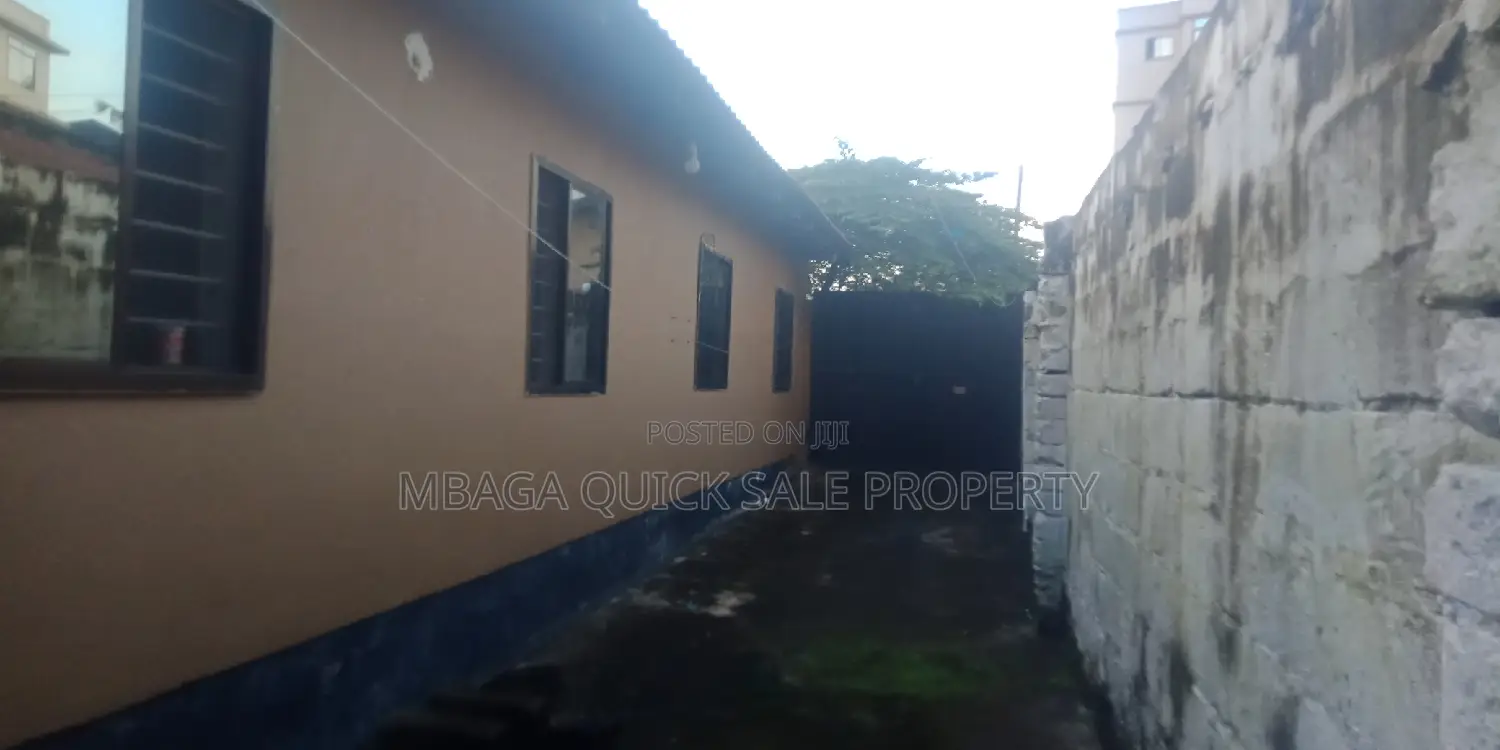 3bdrm Bungalow in Msasani Beach for rent