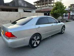 Toyota Crown Royale 2005 Silver