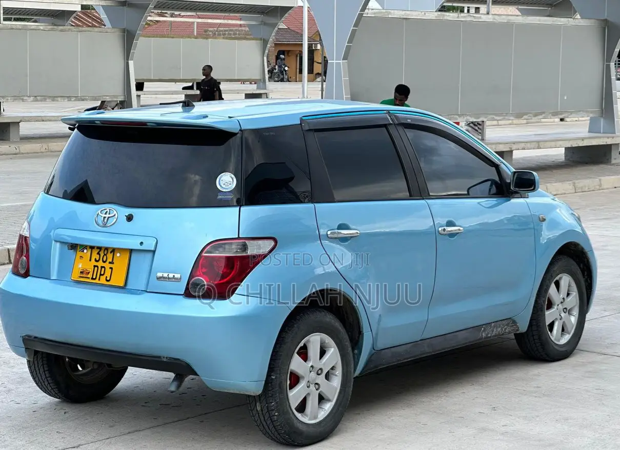 Toyota IST 2005 Blue