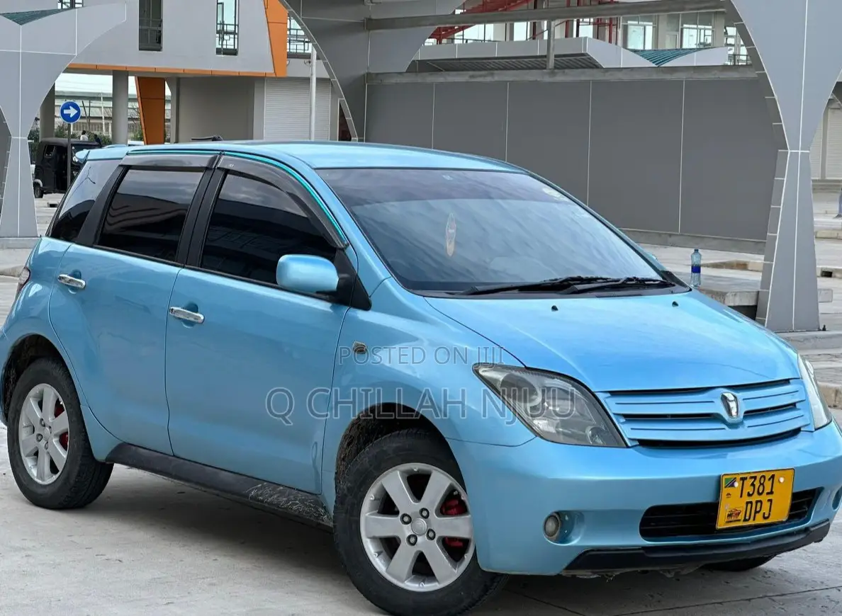 Toyota IST 2005 Blue