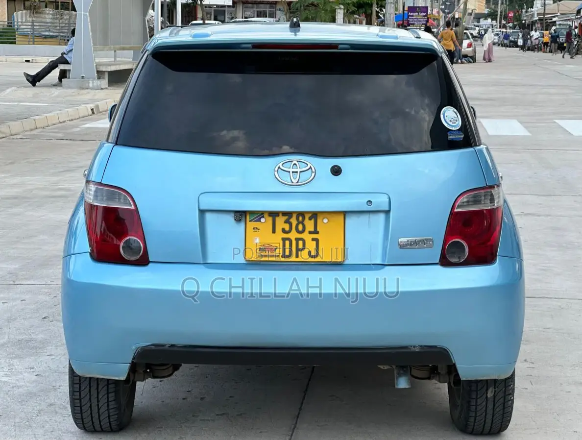 Toyota IST 2005 Blue