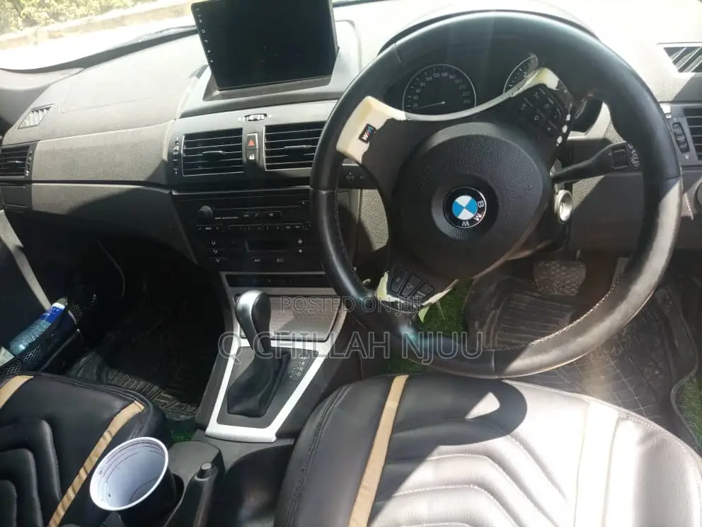 BMW X3 xDrive30i 2010 White