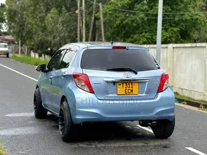 Toyota Vitz 2013 Blue