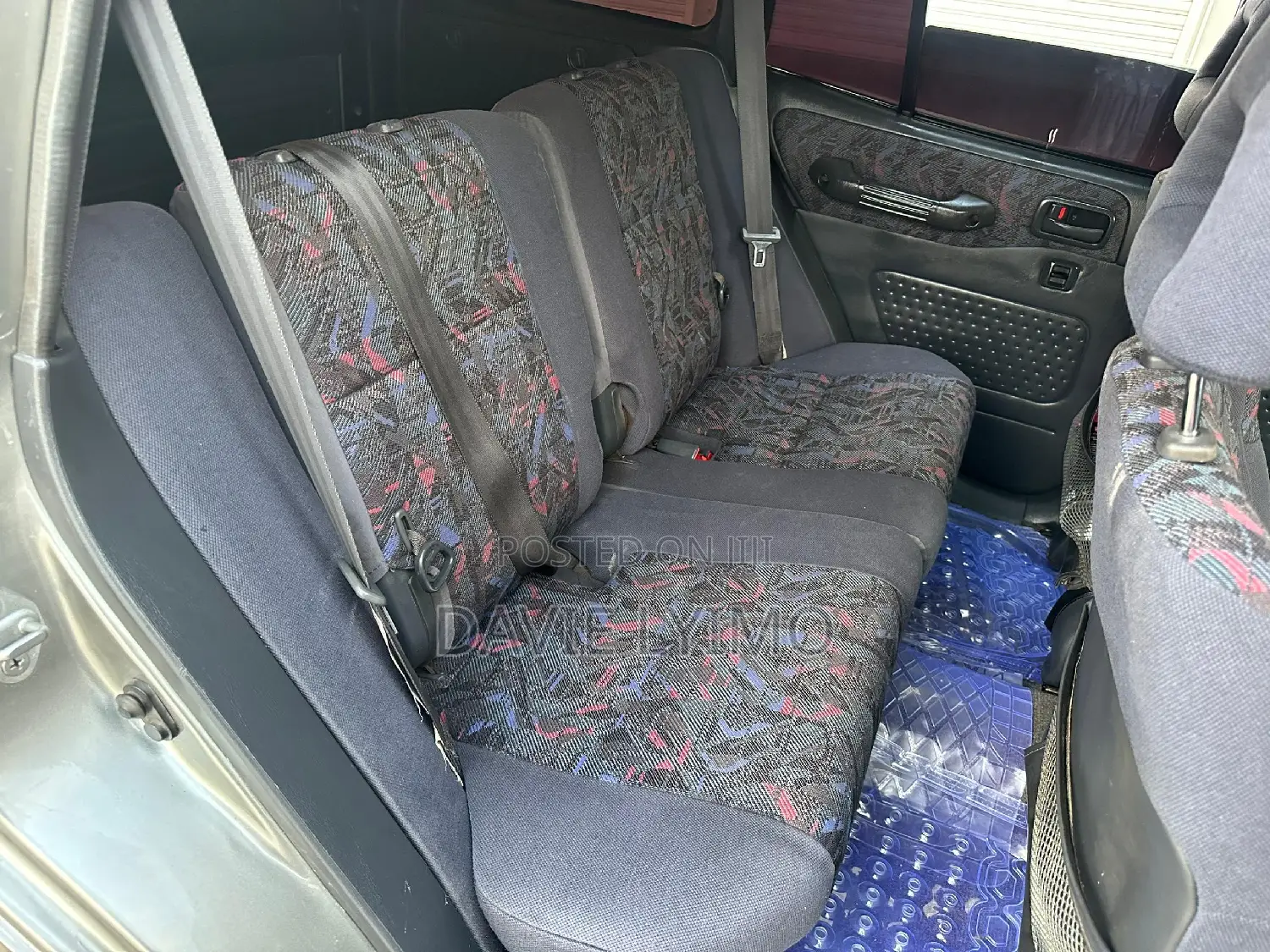 Toyota RAV4 Base 4x4 1999 Gray