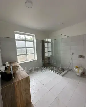 5bdrm Villa in Mikocheni for rent