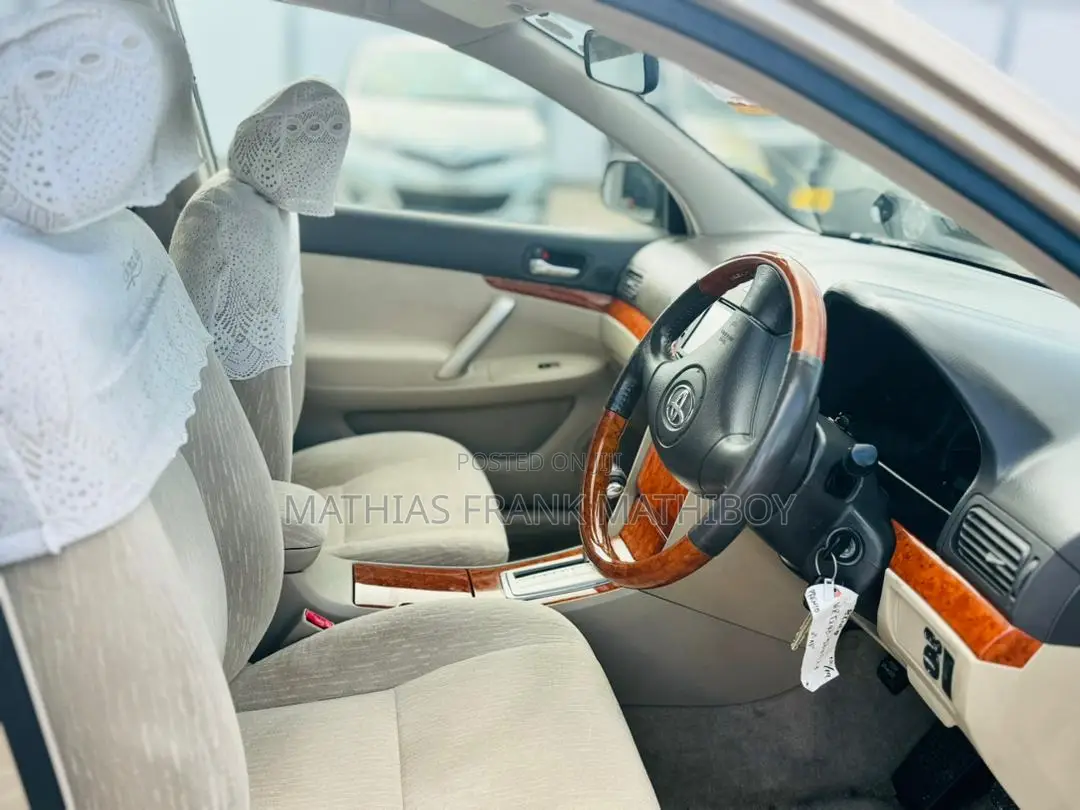 Toyota Premio 2005 Gold