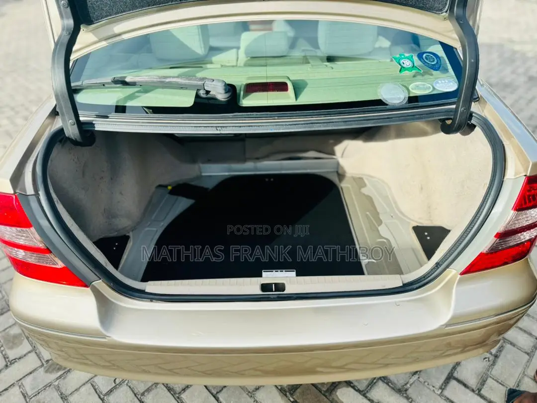 Toyota Premio 2005 Gold
