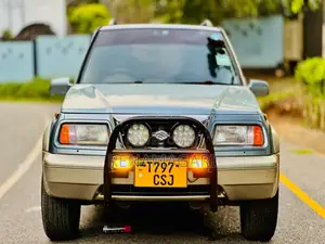 Suzuki Escudo 2001 Silver