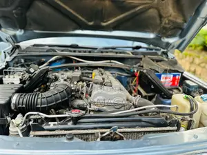 Suzuki Escudo 2001 Silver
