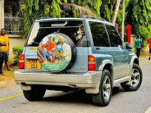 Suzuki Escudo 2001 Silver