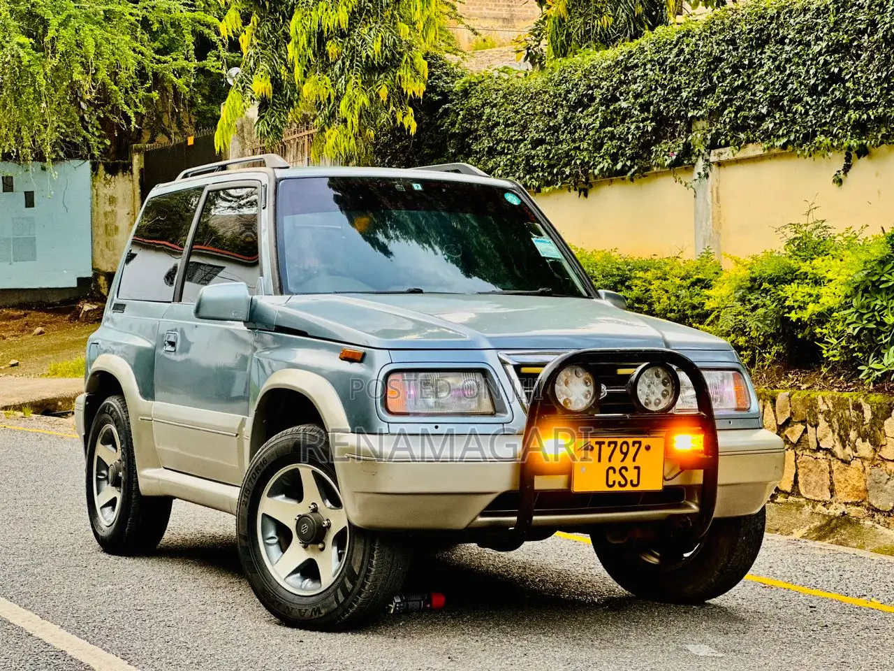 Suzuki Escudo 2001 Silver