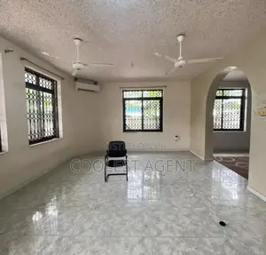 6bdrm Bungalow in Msasani, Kinondoni for rent