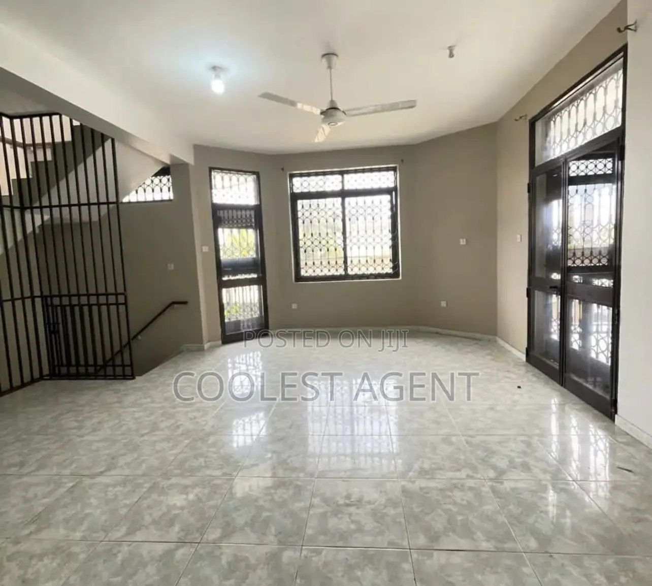 6bdrm Bungalow in Msasani, Kinondoni for rent