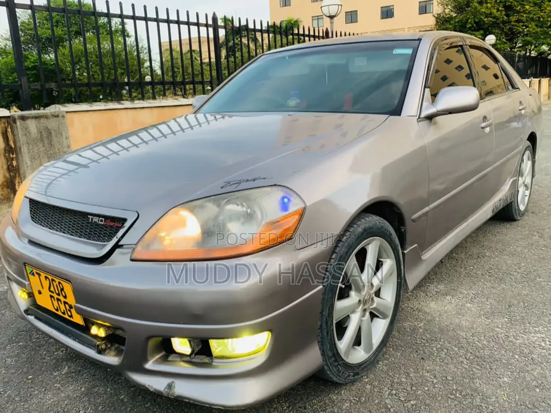 Toyota Mark II 2002 Silver