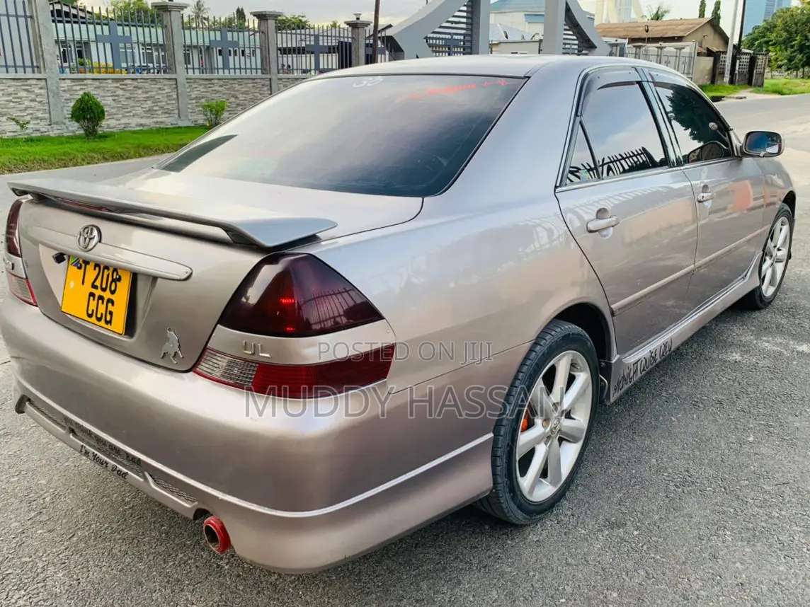 Toyota Mark II 2002 Silver