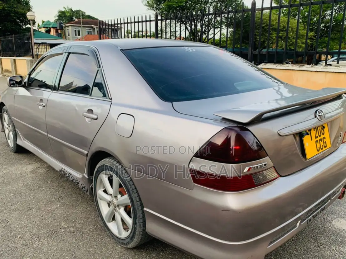 Toyota Mark II 2002 Silver