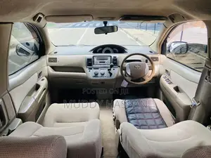 Toyota Raum 2005 Silver