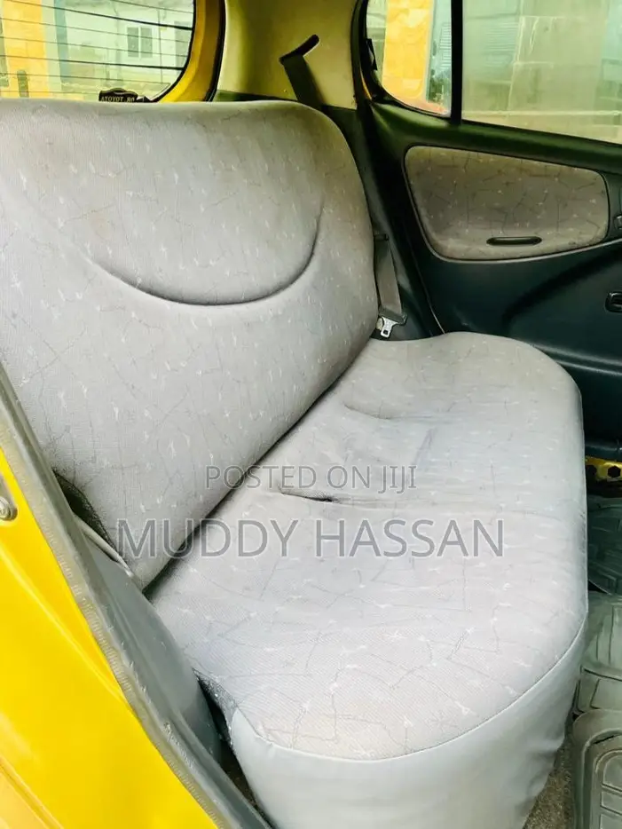 Toyota Vitz 2002 Gold