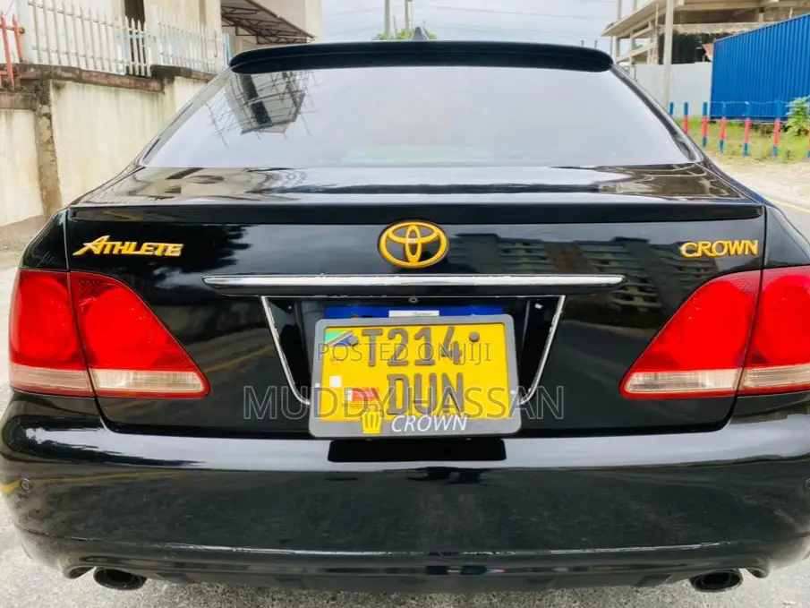 Toyota Crown Royale 2005 Black
