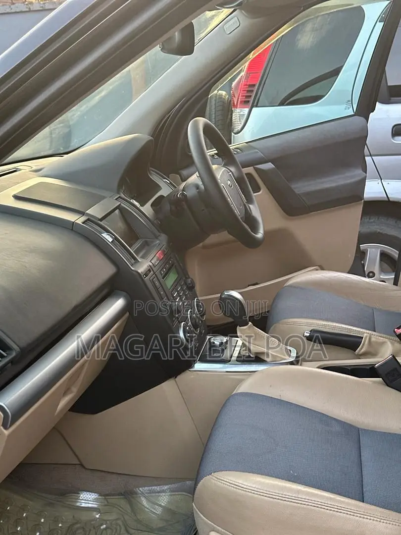 Land Rover Freelander SV Premium 2014 Black
