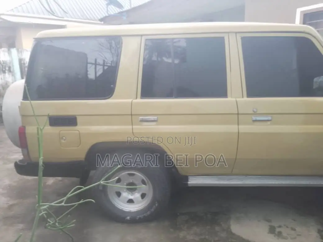 Toyota Land Cruiser Prado 2006 Ivory
