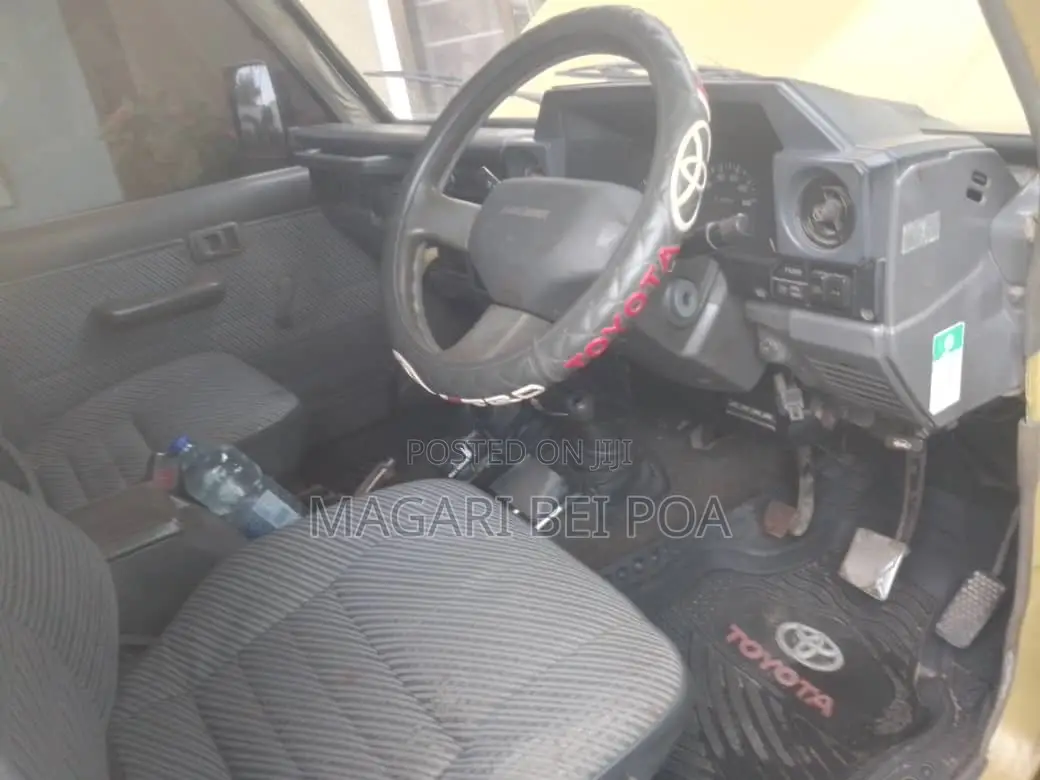 Toyota Land Cruiser Prado 2006 Ivory