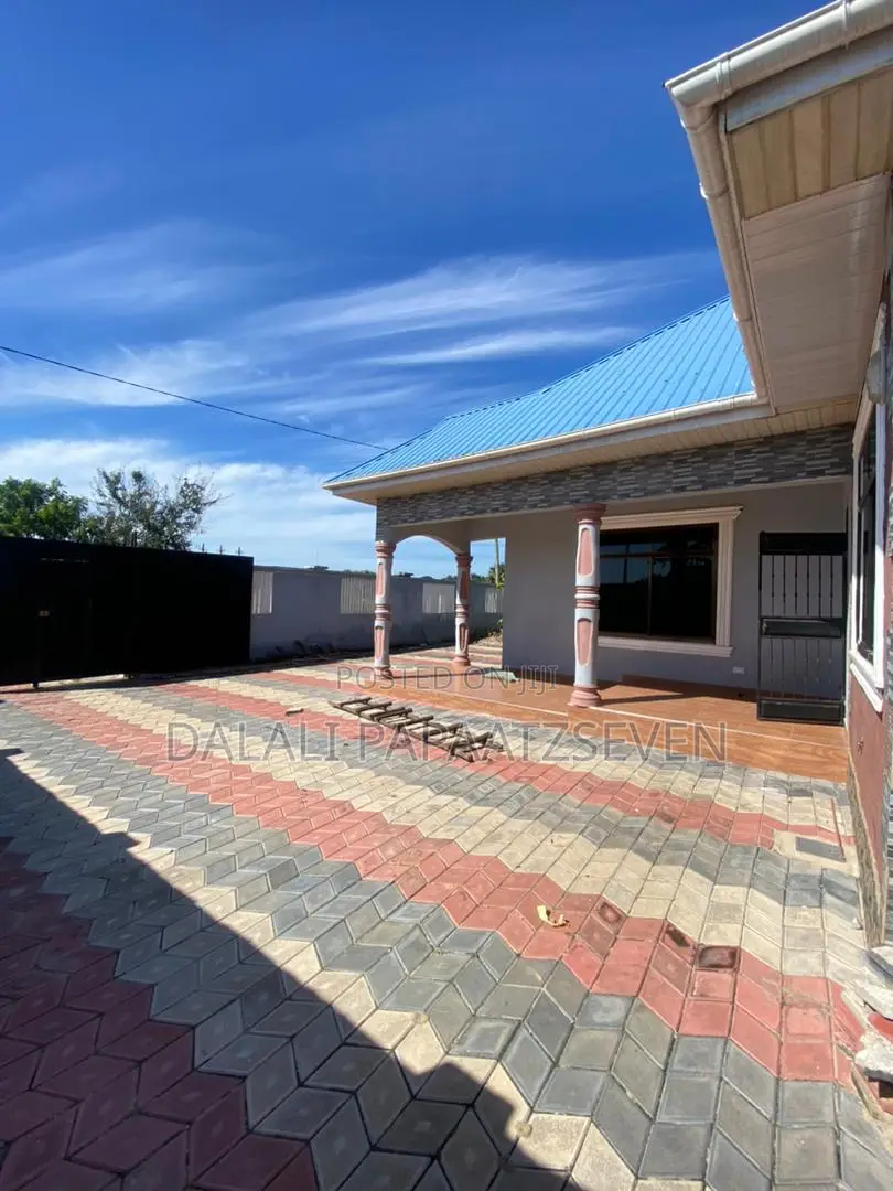 3bdrm House in Dalalipapaatzseven, Mbweni for rent