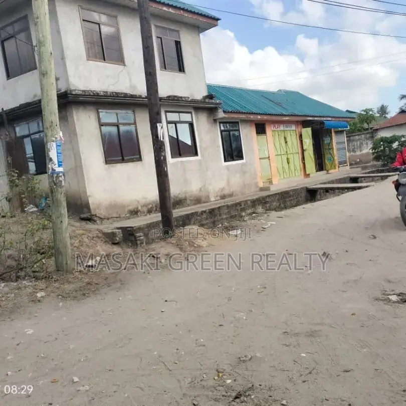 Commercial Property for Sale at Mazense