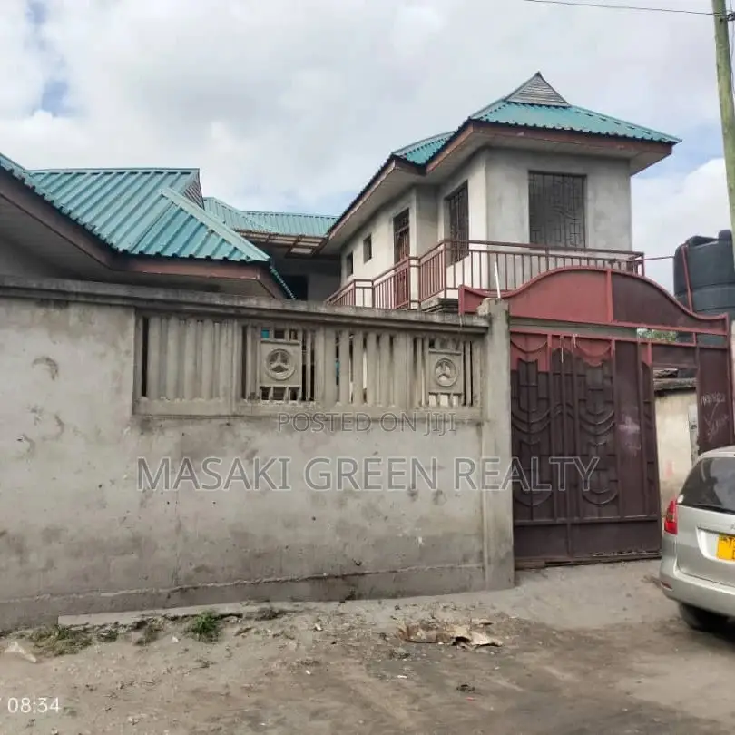 Commercial Property for Sale at Mazense
