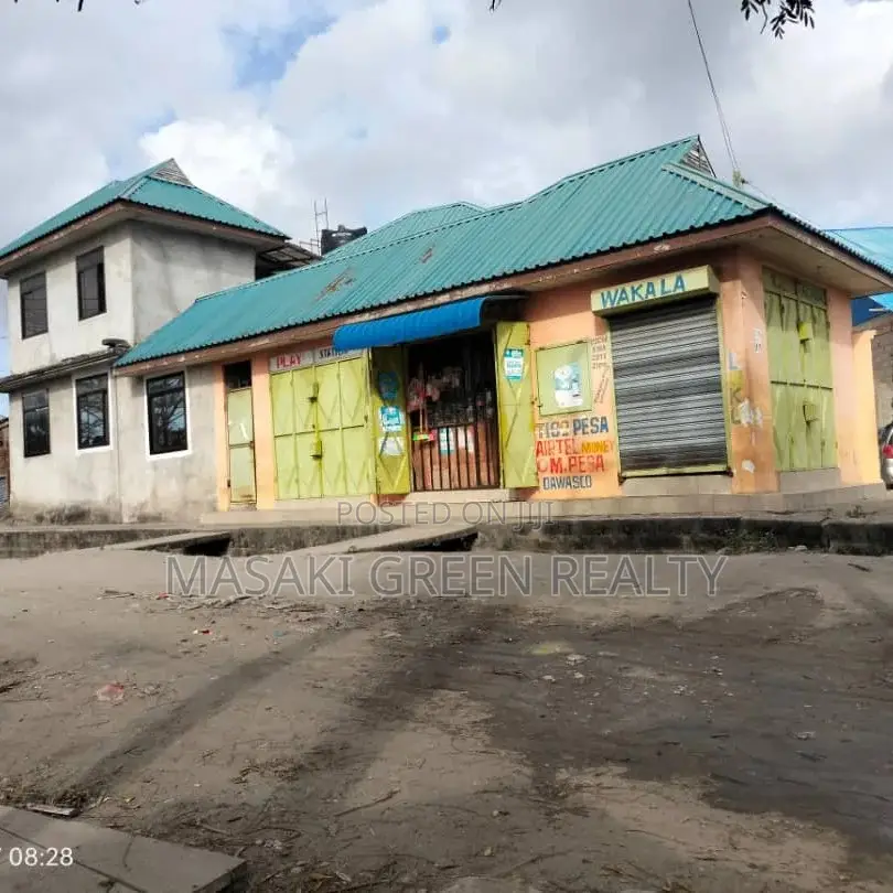 Commercial Property for Sale at Mazense