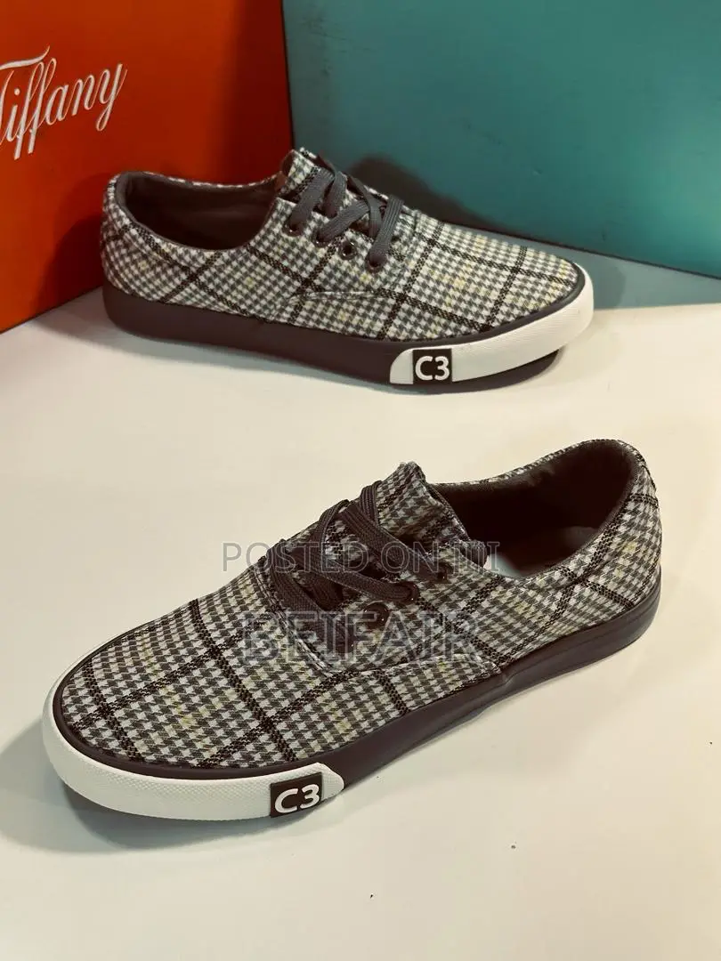 Converse Sneakers | Raba | Simple Shoes