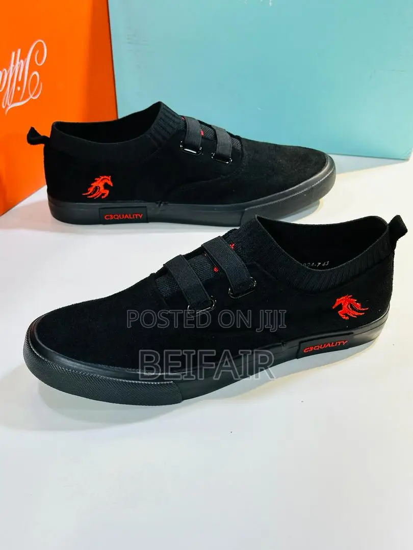 Converse Sneakers | Raba