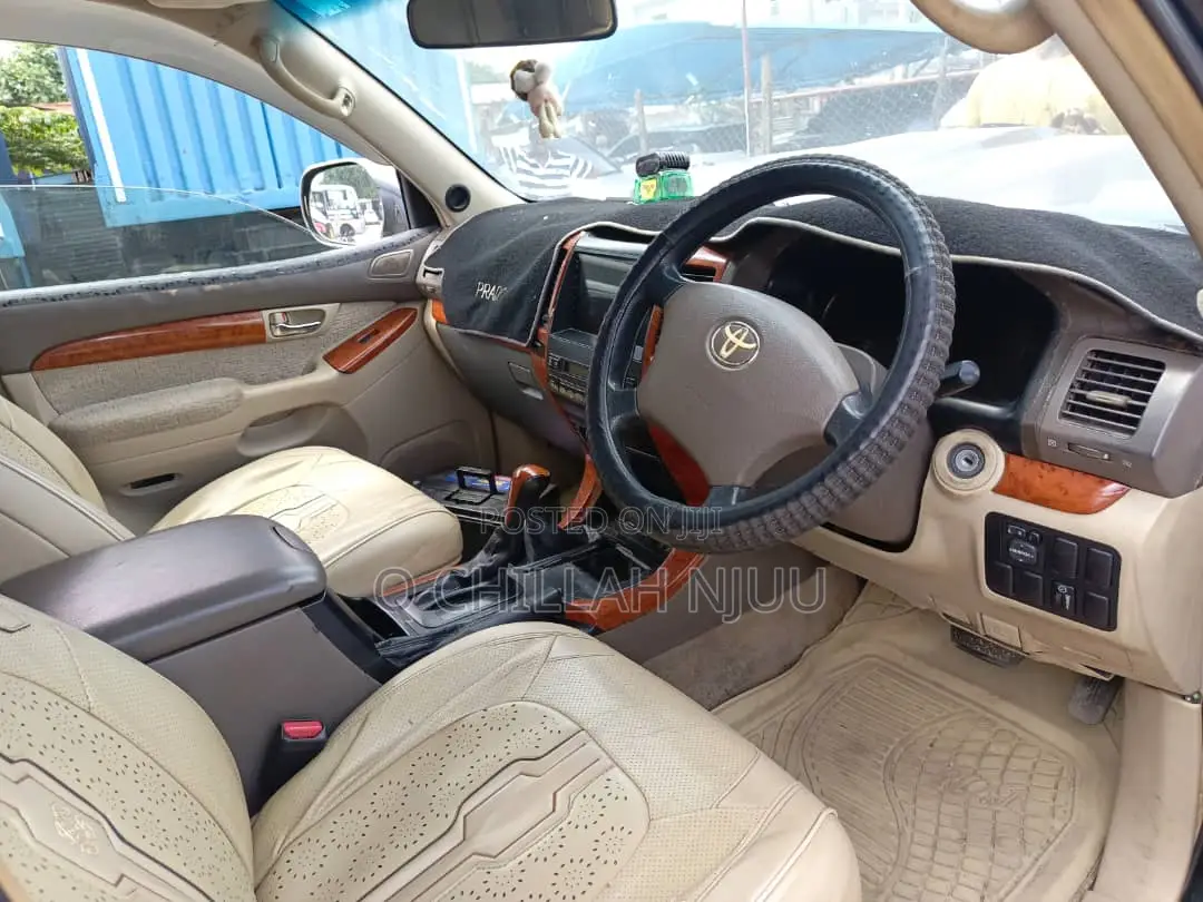 Toyota Land Cruiser Prado 2004 Black