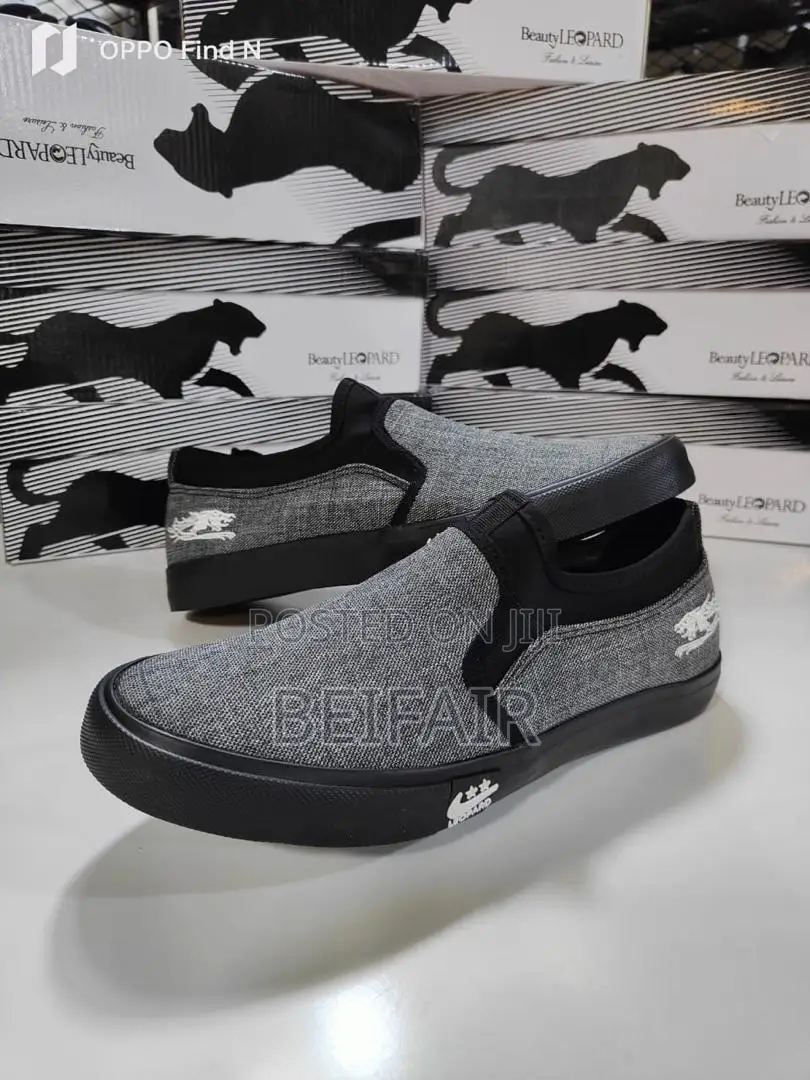 Converse Sneakers | Raba