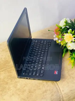 Laptop Lenovo 100e 4GB Intel SSD 256GB