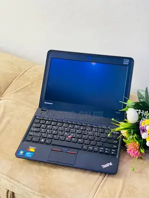 Laptop Lenovo ThinkPad X131e 4GB Intel HDD 500GB