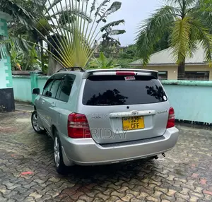 Toyota Kluger 2005 Silver