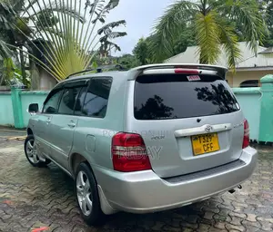 Toyota Kluger 2005 Silver