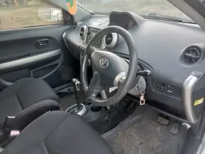 Toyota Kluger 2005 Silver
