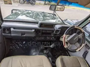 Toyota Land Cruiser 2002 Green