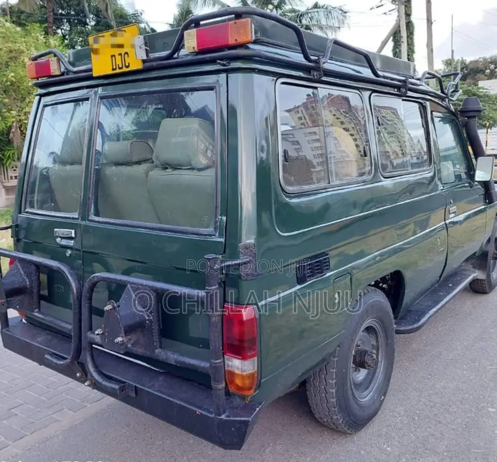 Toyota Land Cruiser 2002 Green