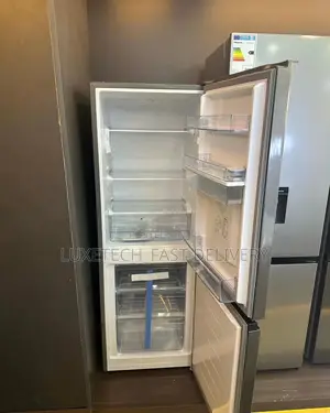 Hisense Fridge 223 Liters With Water Dispenser Super Cooling