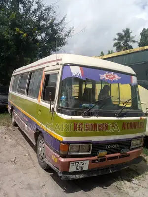 Toyota Coaster 2003 Orange