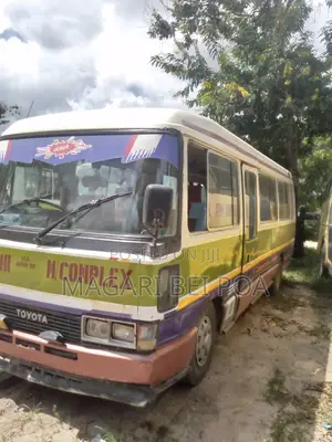Toyota Coaster 2003 Orange